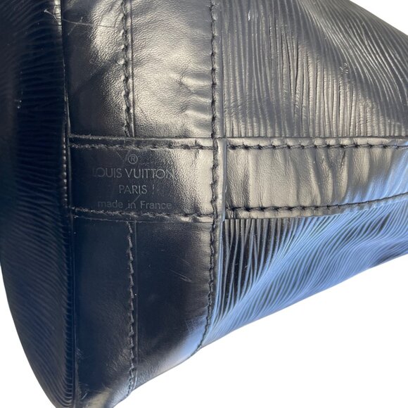 Louis Vuitton Black Epi Leather Noe Drawstring Bucket Bag With Adjustable Strap - Picture 11 of 16